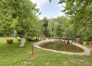 APPLE HILL